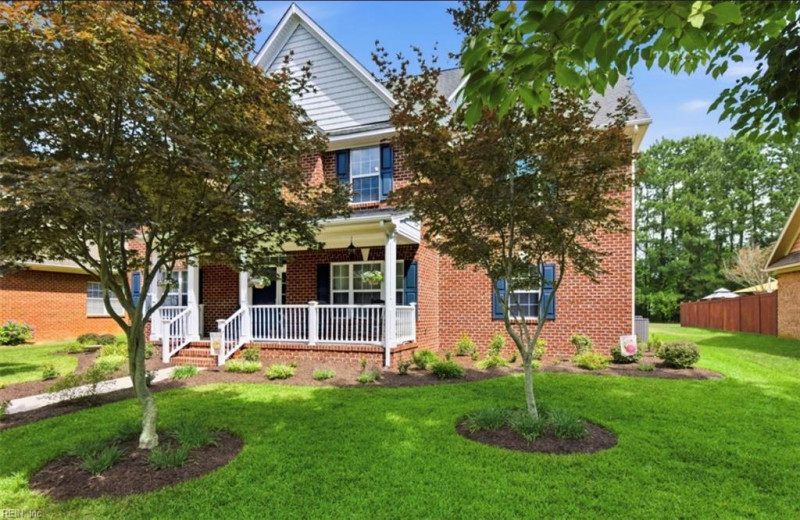Photo 2 of 46 residential for sale in Chesapeake virginia