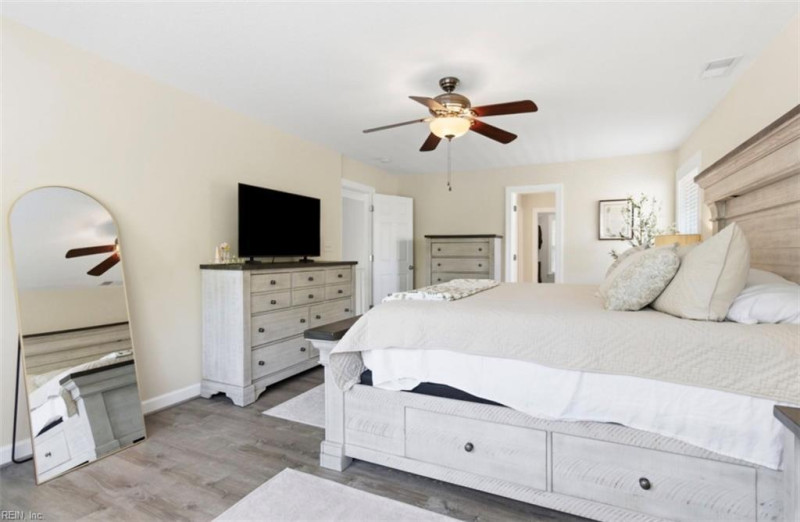 Photo 21 of 46 residential for sale in Chesapeake virginia
