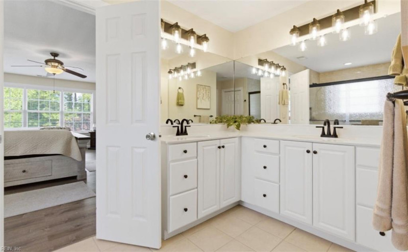 Photo 22 of 46 residential for sale in Chesapeake virginia
