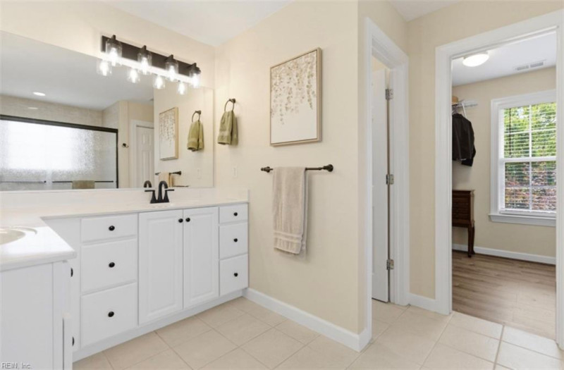 Photo 23 of 46 residential for sale in Chesapeake virginia