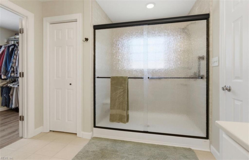 Photo 24 of 46 residential for sale in Chesapeake virginia