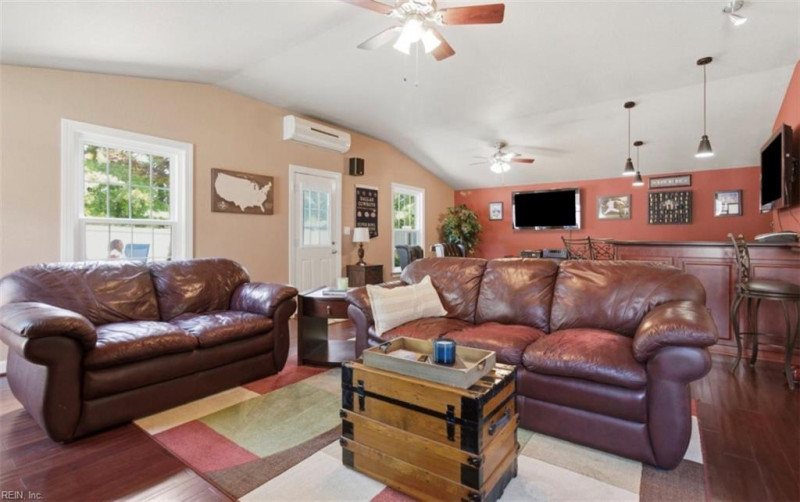 Photo 27 of 46 residential for sale in Chesapeake virginia