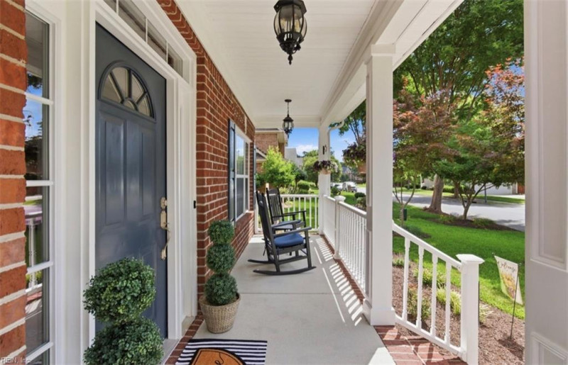 Photo 3 of 46 residential for sale in Chesapeake virginia