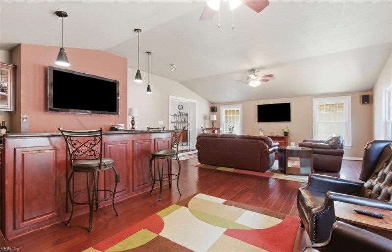 Photo 30 of 46 residential for sale in Chesapeake virginia