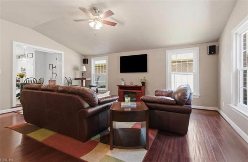 Photo 31 of 46 residential for sale in Chesapeake virginia