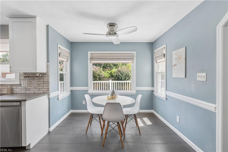 Photo 16 of 47 residential for sale in Chesapeake virginia