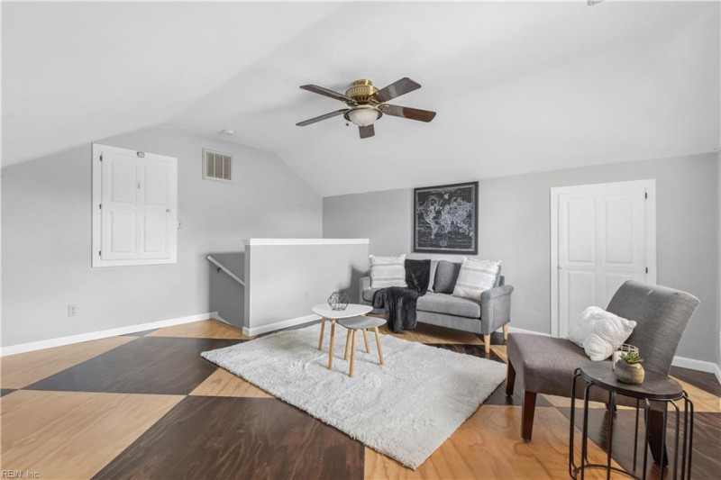 Photo 18 of 47 residential for sale in Chesapeake virginia