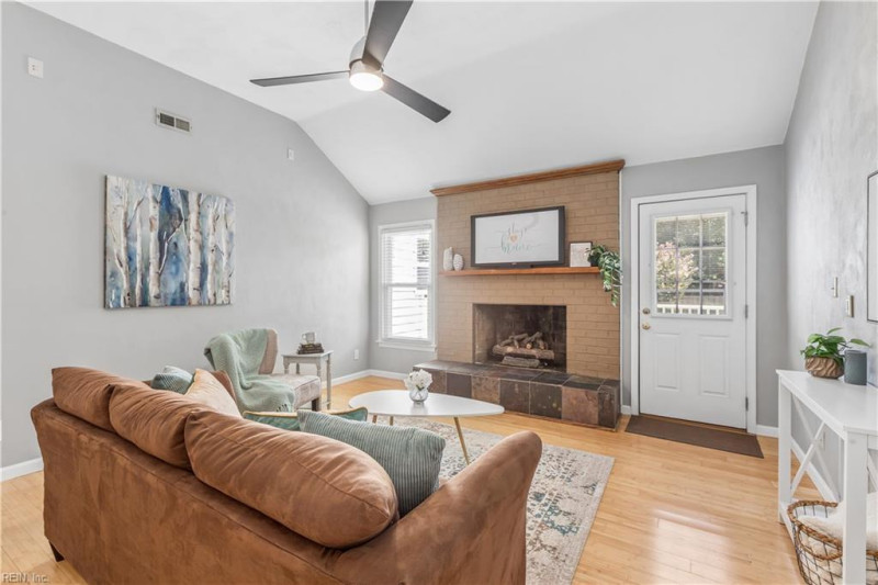 Photo 21 of 47 residential for sale in Chesapeake virginia
