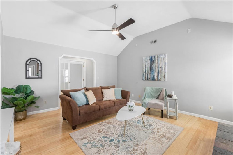 Photo 22 of 47 residential for sale in Chesapeake virginia