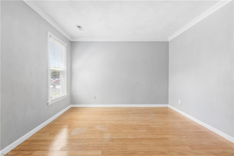 Photo 23 of 47 residential for sale in Chesapeake virginia