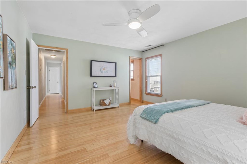 Photo 26 of 47 residential for sale in Chesapeake virginia