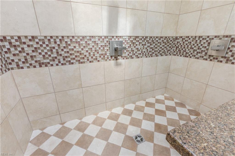 Photo 32 of 47 residential for sale in Chesapeake virginia