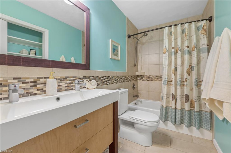 Photo 33 of 47 residential for sale in Chesapeake virginia
