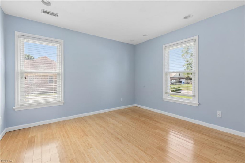 Photo 37 of 47 residential for sale in Chesapeake virginia