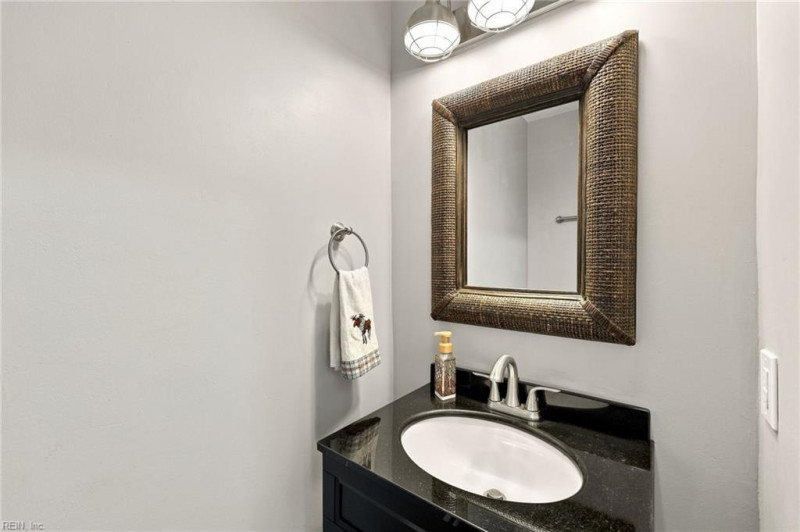 Photo 13 of 41 residential for sale in Virginia Beach virginia
