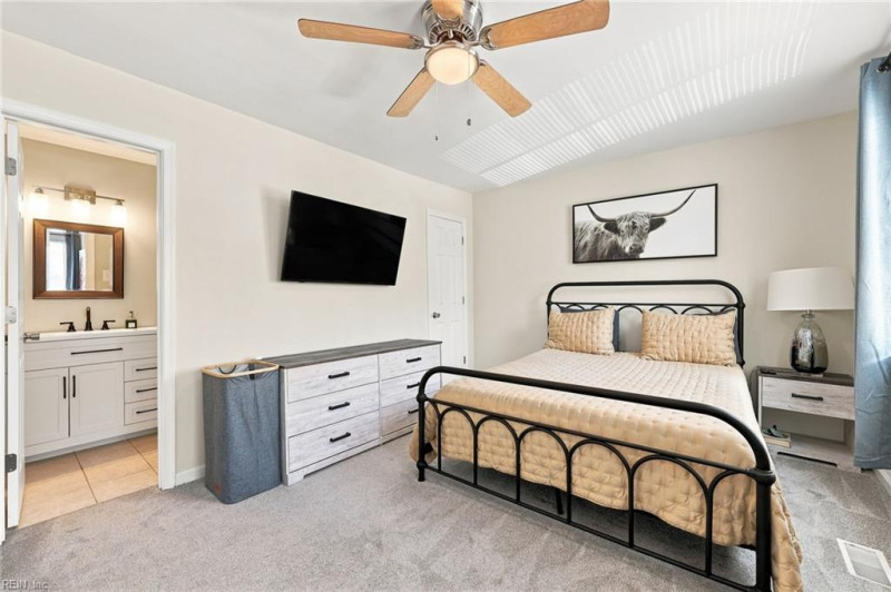 Photo 22 of 41 residential for sale in Virginia Beach virginia