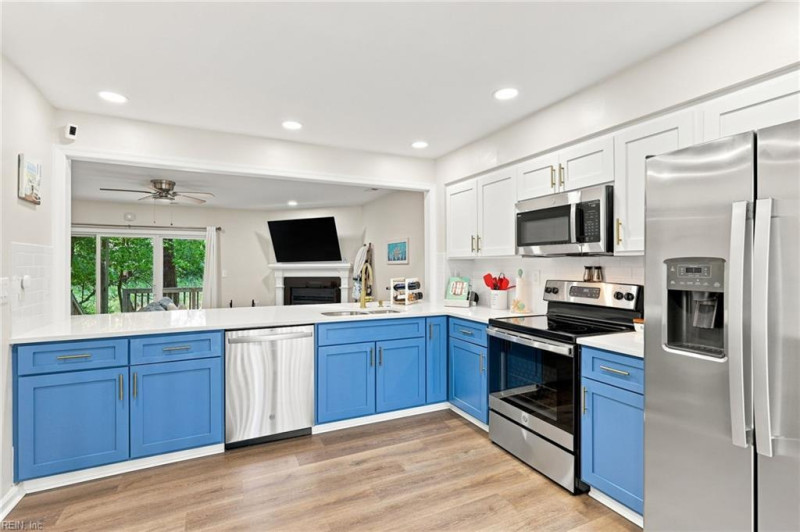 Photo 7 of 41 residential for sale in Virginia Beach virginia