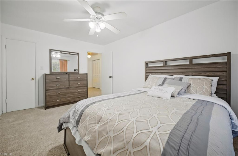 Photo 18 of 31 residential for sale in Newport News virginia
