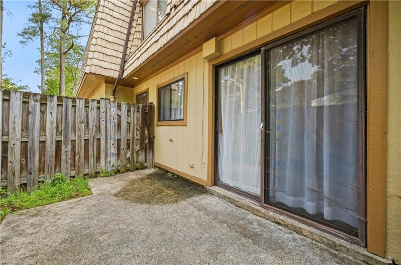 Photo 27 of 31 residential for sale in Newport News virginia