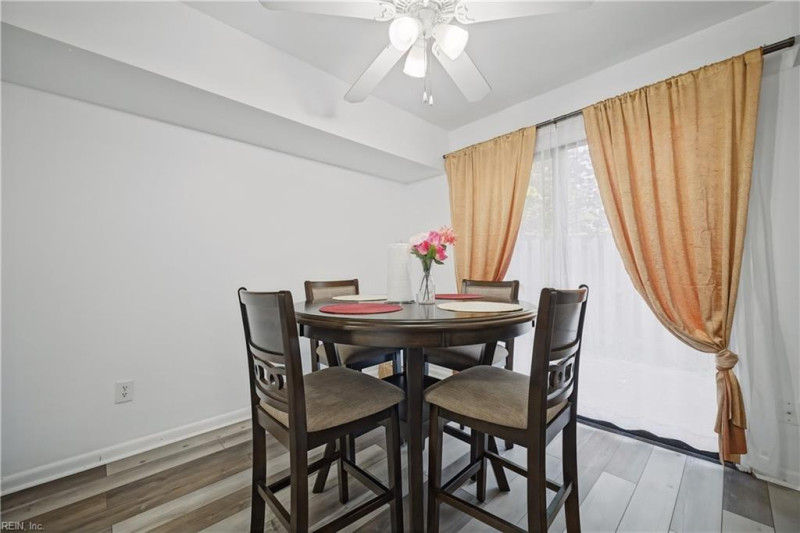 Photo 9 of 31 residential for sale in Newport News virginia