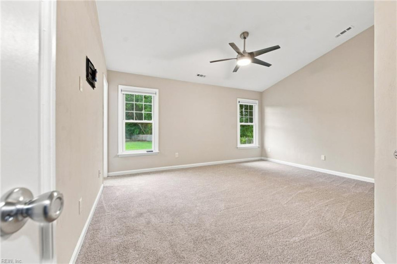 Photo 27 of 40 residential for sale in Chesapeake virginia