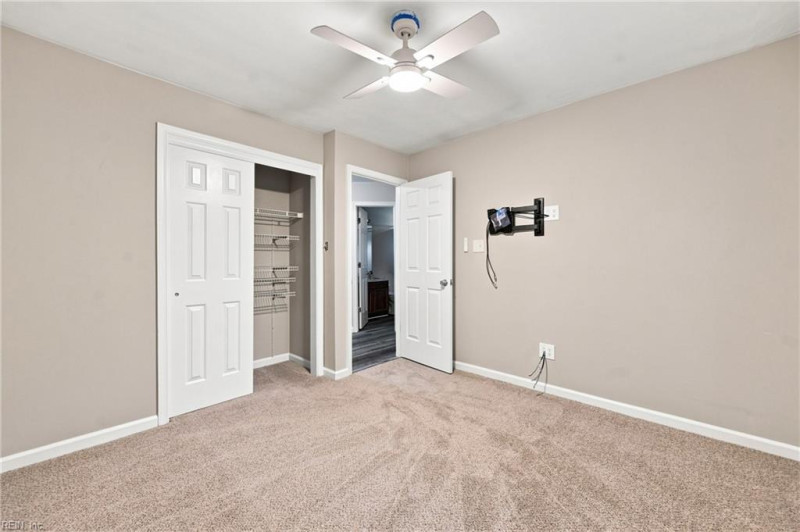 Photo 29 of 40 residential for sale in Chesapeake virginia