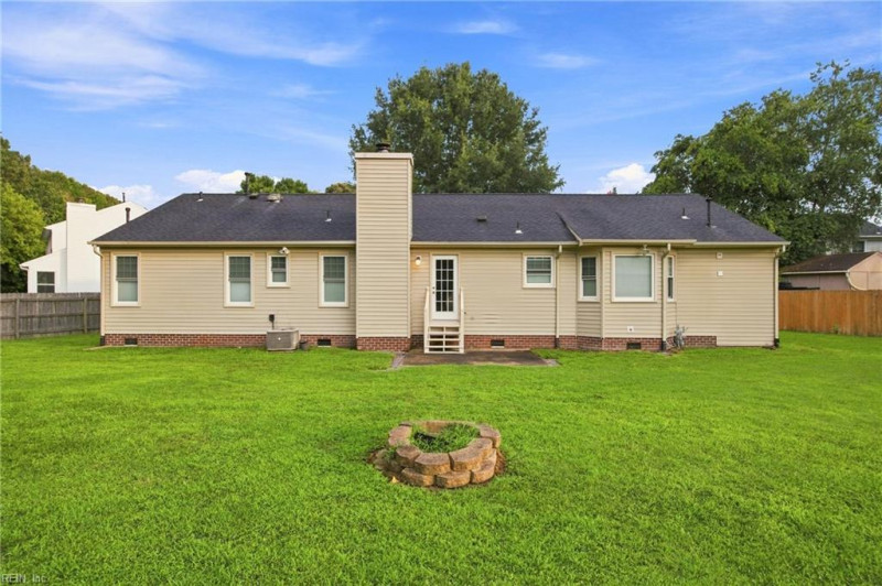 Photo 36 of 40 residential for sale in Chesapeake virginia