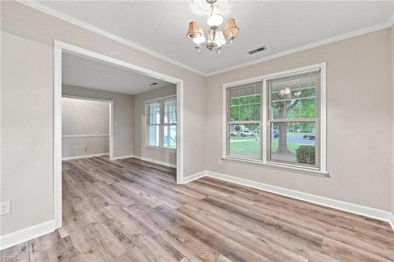 Photo 6 of 40 residential for sale in Chesapeake virginia