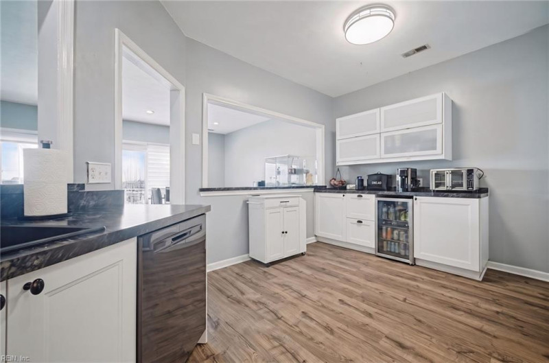 Photo 16 of 49 residential for sale in Norfolk virginia