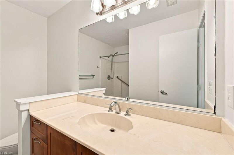 Photo 13 of 22 residential for sale in Virginia Beach virginia