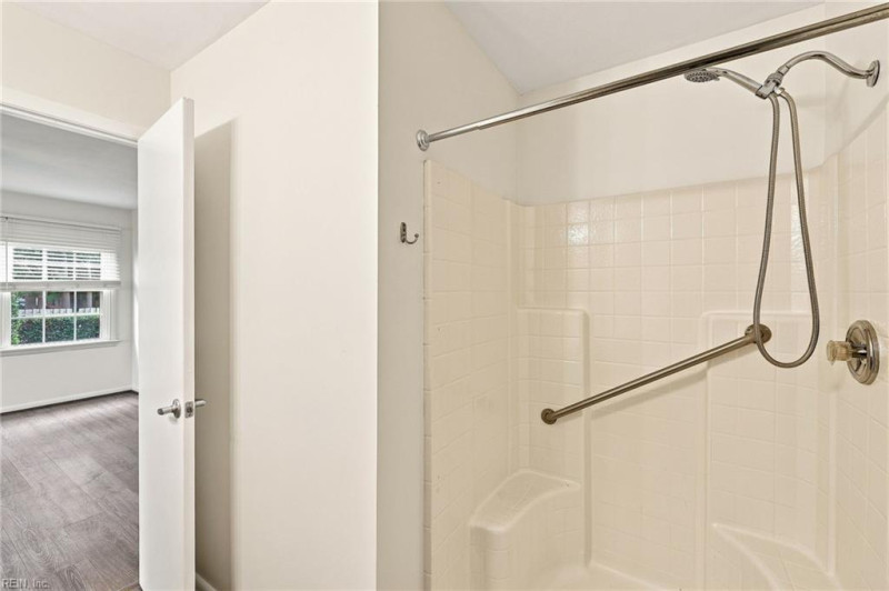 Photo 14 of 22 residential for sale in Virginia Beach virginia