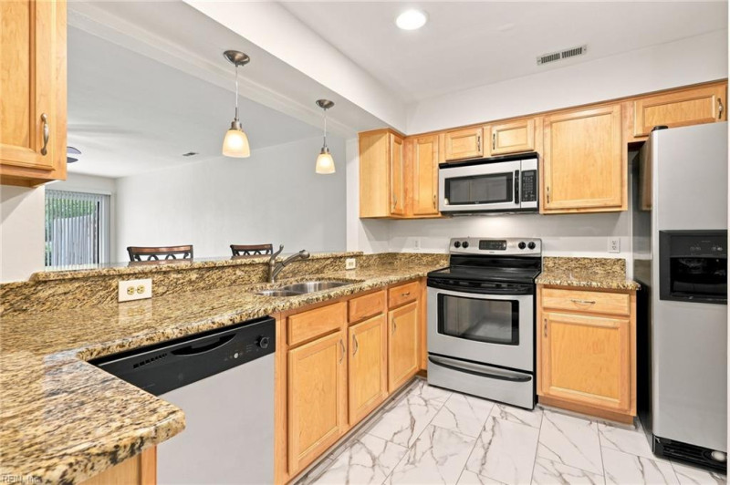 Photo 4 of 22 residential for sale in Virginia Beach virginia