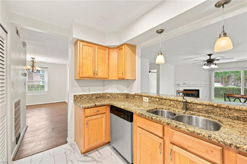 Photo 5 of 22 residential for sale in Virginia Beach virginia