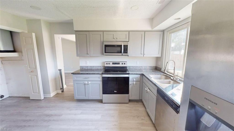 Photo 10 of 40 residential for sale in Virginia Beach virginia