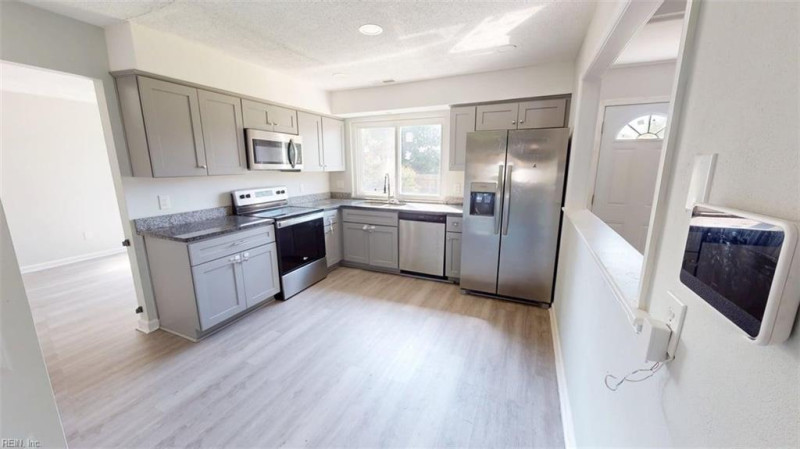 Photo 15 of 40 residential for sale in Virginia Beach virginia