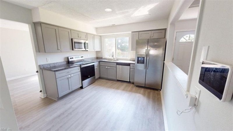 Photo 9 of 40 residential for sale in Virginia Beach virginia