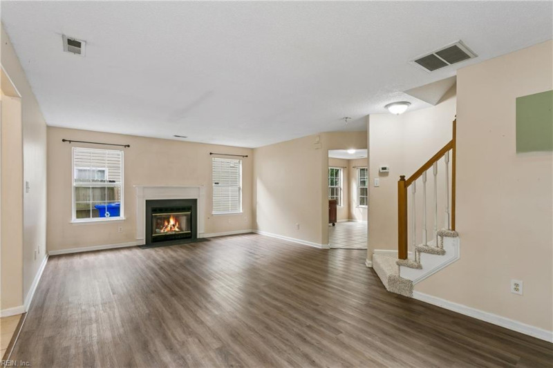 Photo 11 of 46 residential for sale in Newport News virginia