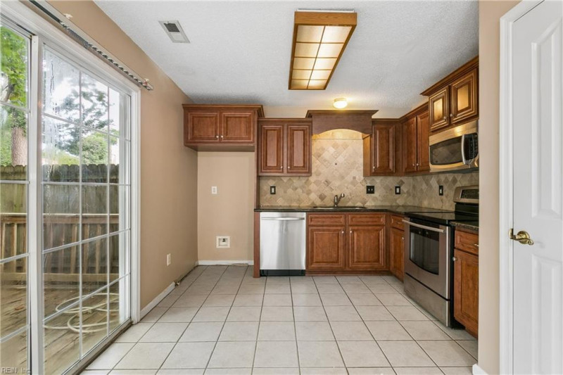 Photo 19 of 46 residential for sale in Newport News virginia