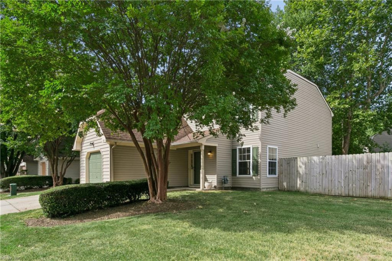 Photo 5 of 46 residential for sale in Newport News virginia