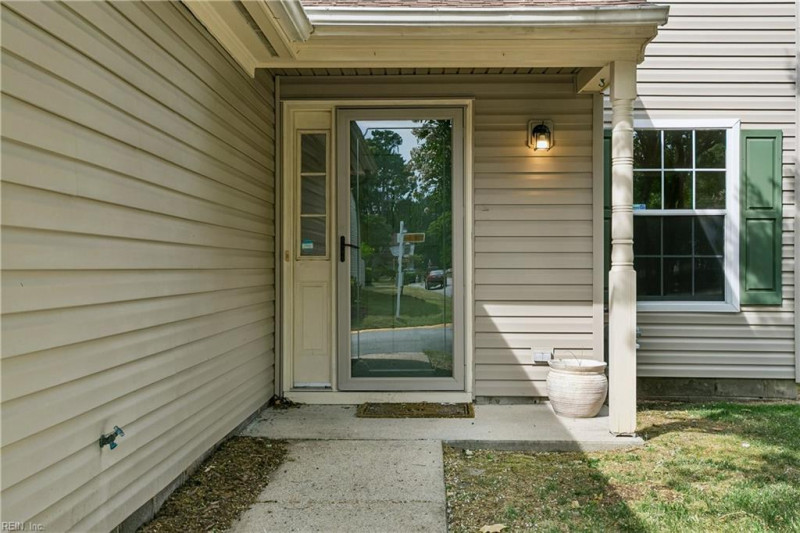 Photo 7 of 46 residential for sale in Newport News virginia