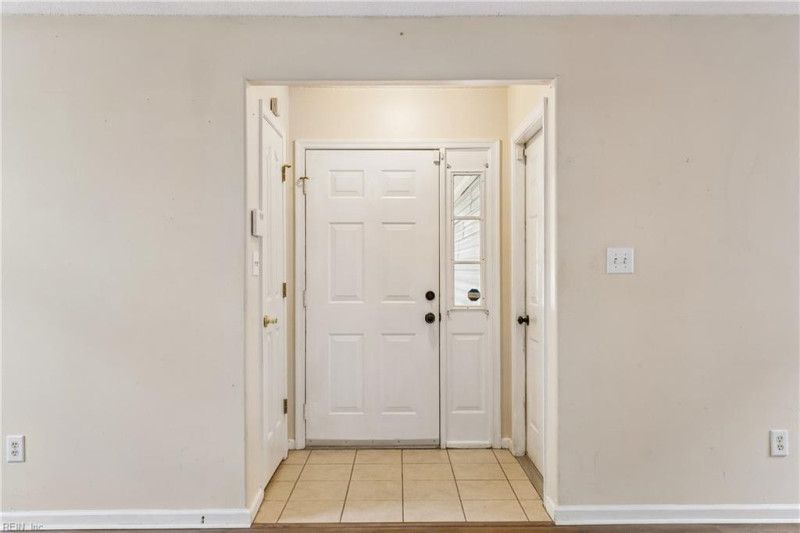 Photo 9 of 46 residential for sale in Newport News virginia