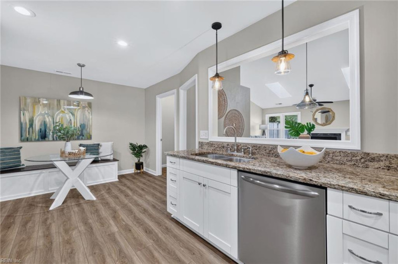 Photo 6 of 32 residential for sale in Virginia Beach virginia