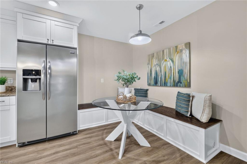 Photo 7 of 32 residential for sale in Virginia Beach virginia