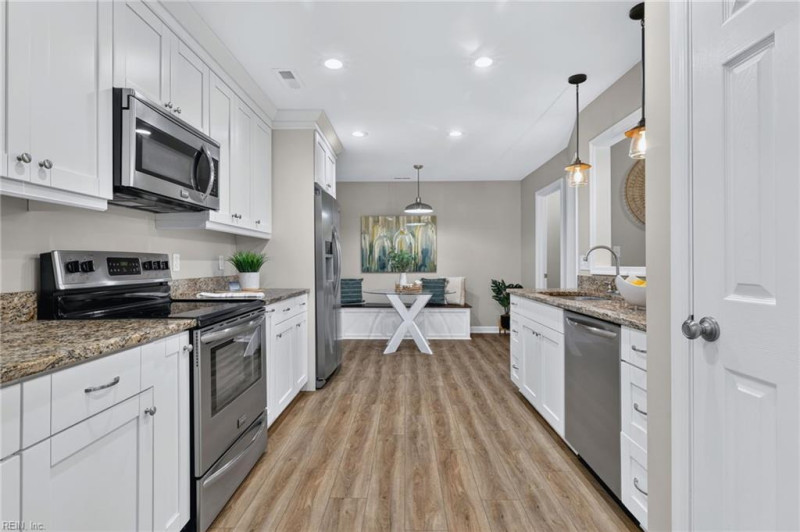 Photo 9 of 32 residential for sale in Virginia Beach virginia