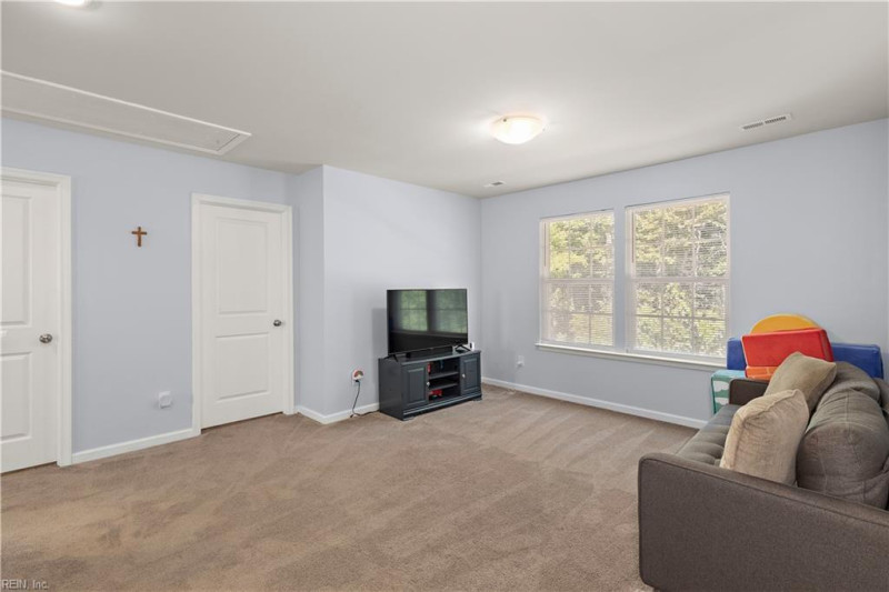 Photo 14 of 30 residential for sale in Suffolk virginia