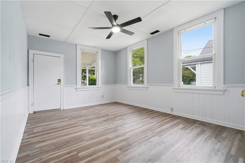 Photo 12 of 32 residential for sale in Norfolk virginia