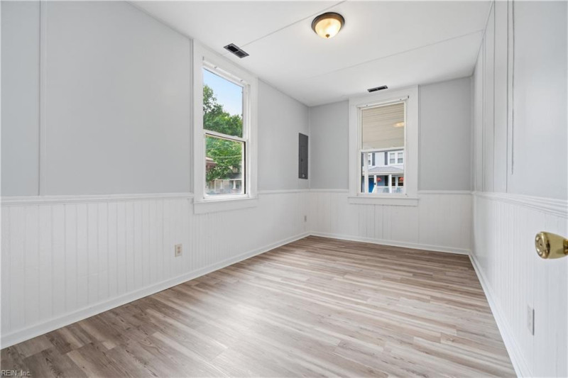 Photo 23 of 32 residential for sale in Norfolk virginia