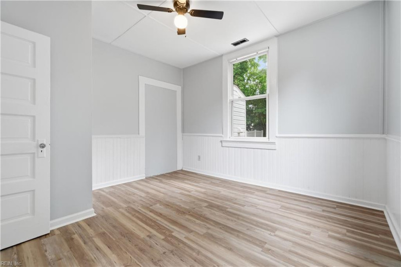 Photo 27 of 32 residential for sale in Norfolk virginia