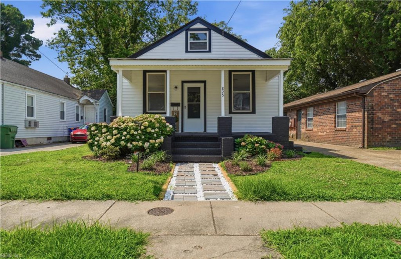 Photo 3 of 32 residential for sale in Norfolk virginia