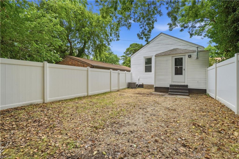 Photo 30 of 32 residential for sale in Norfolk virginia